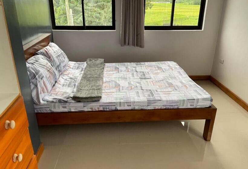 ホテル The Somerset Inn & Restaurant