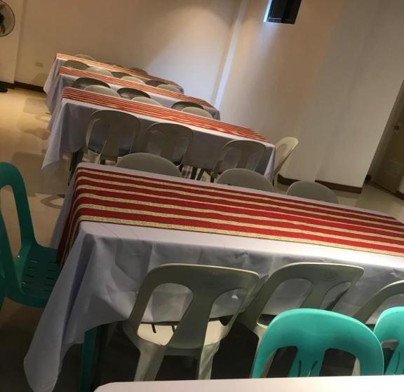 ホテル The Somerset Inn & Restaurant