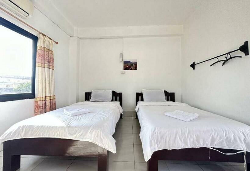 Отель Vangvieng Santara