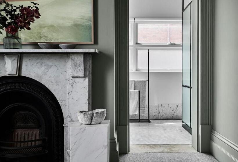 ホテル Vera Ballarat