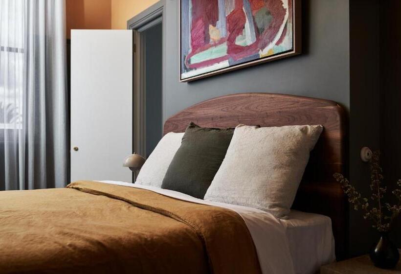 ホテル Vera Ballarat