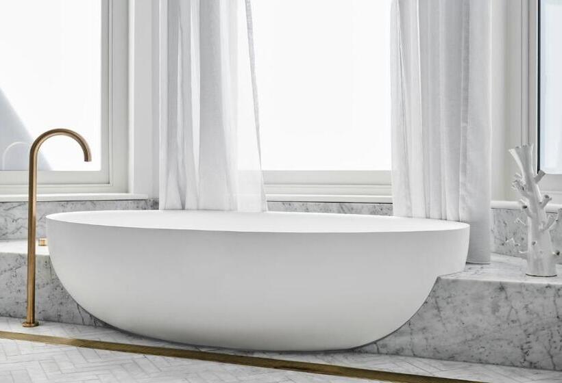 ホテル Vera Ballarat