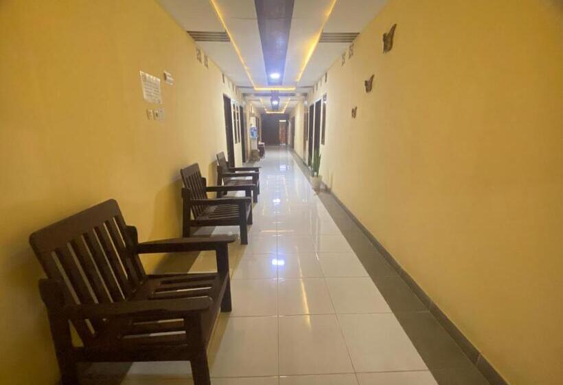 فندق Villa Matano Sorowako 2 Redpartner