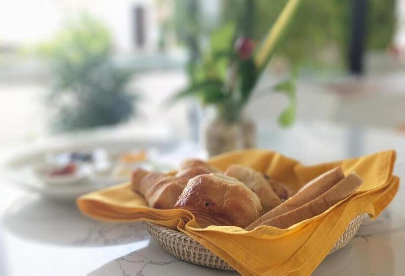 هتل Waka Villa Private Pool Resort & Spa   Adults Only