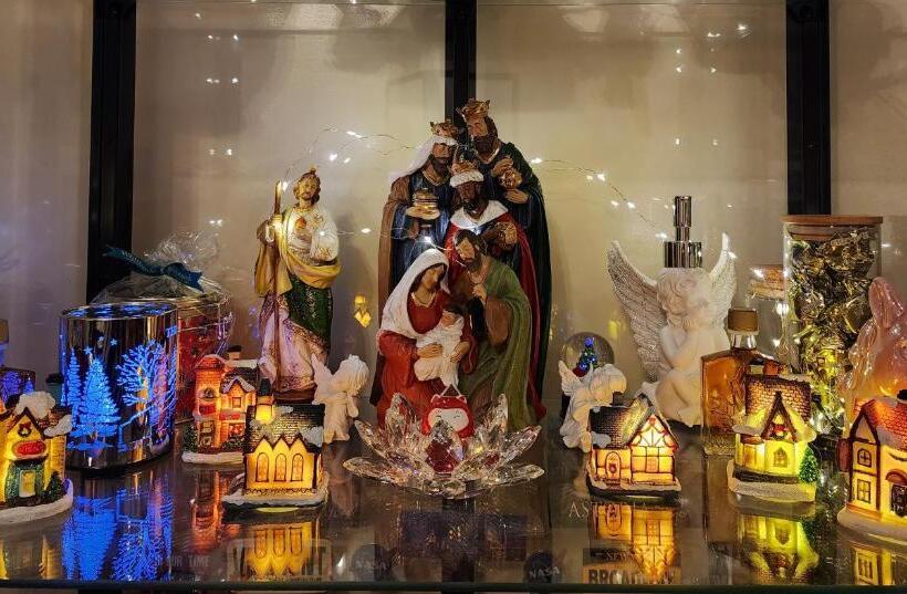 Lucky East Serin With Netflix Disneyplus Freecoffeetea & Recliner