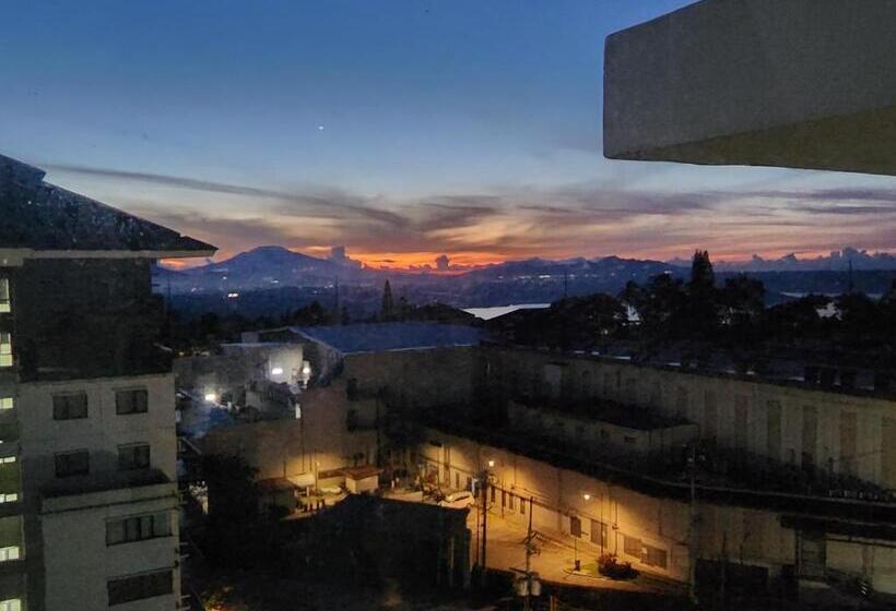 Lucky East Serin With Netflix Disneyplus Freecoffeetea & Recliner