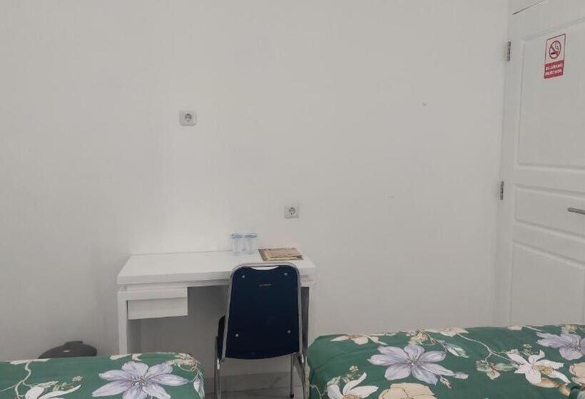 فندق على الطريق Wisma Mangurna