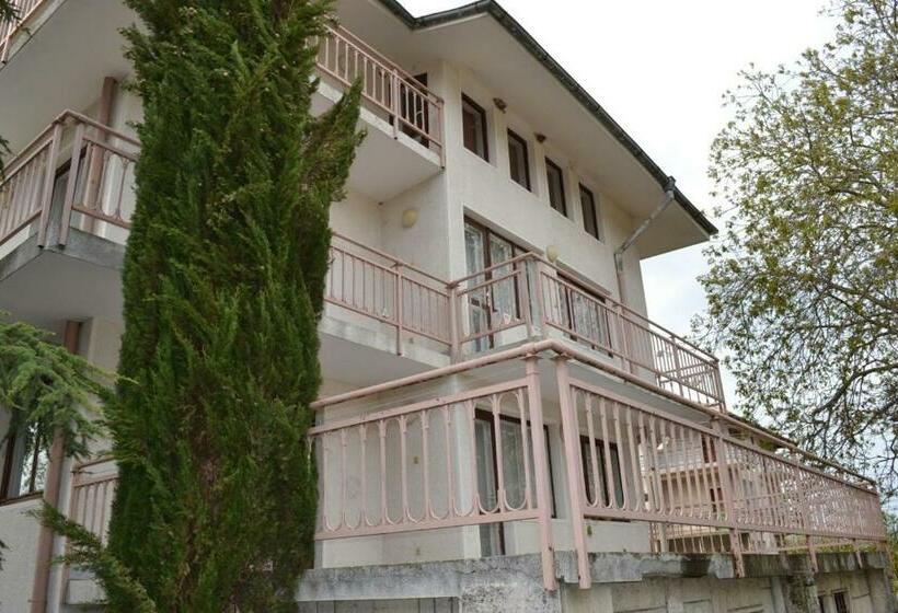 بنسيون къща за гости неда