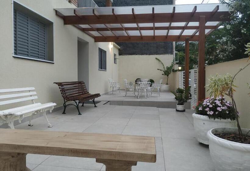 膳宿费 A Pousadinha