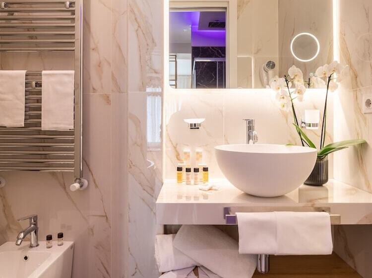 פנסיון Albadea Suites&jacuzzi