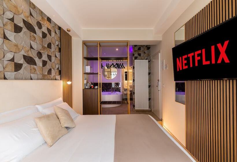 פנסיון Albadea Suites&jacuzzi