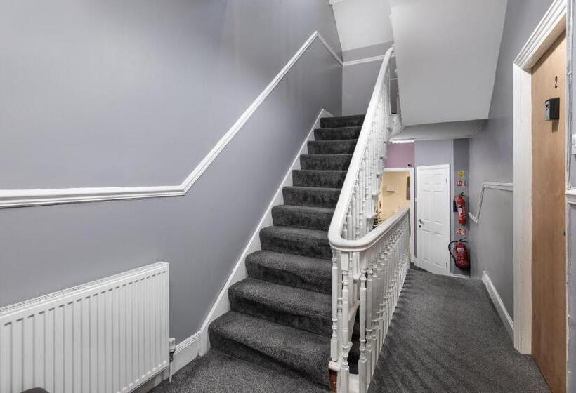 פנסיון City Centre Large Luxury Rooms Free Parking