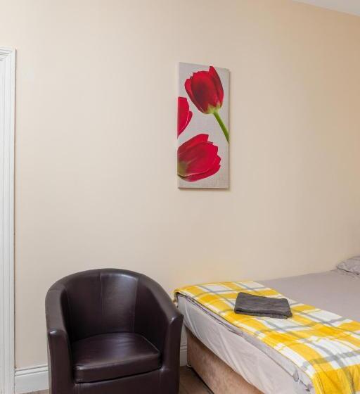 פנסיון City Centre Large Luxury Rooms Free Parking