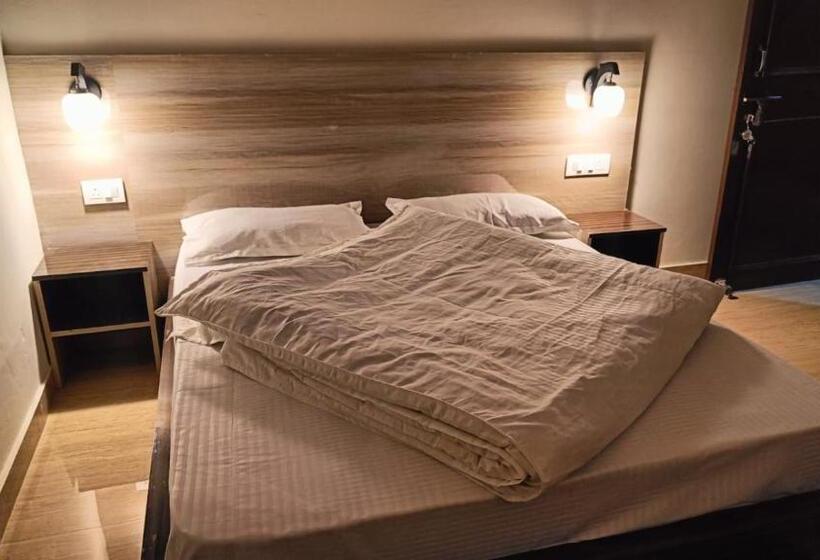 Pensão Jai Bajrangi Guest House