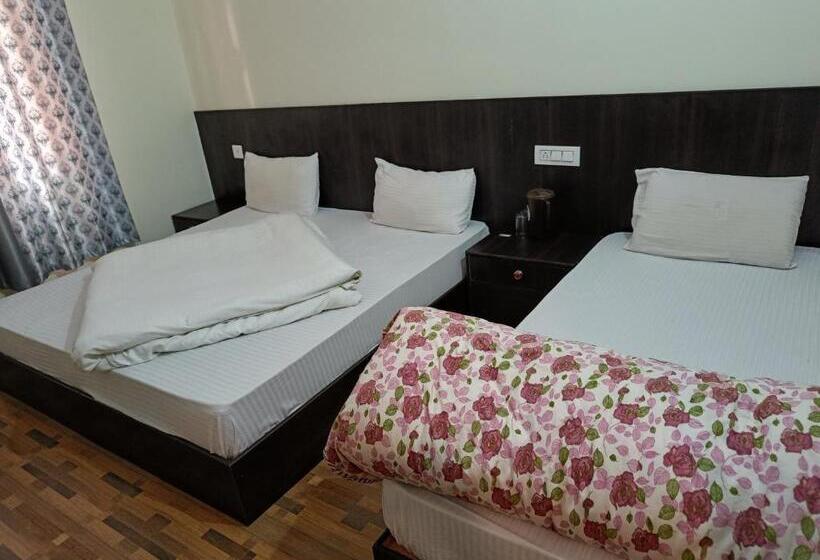 Pensão Jai Bajrangi Guest House