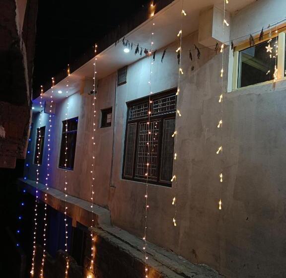 Pensão Jai Bajrangi Guest House