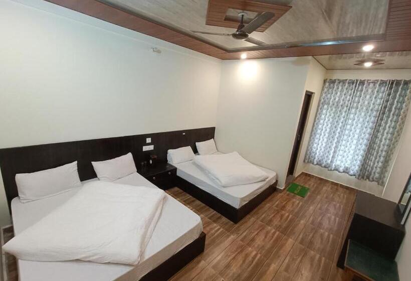 Pensão Jai Bajrangi Guest House