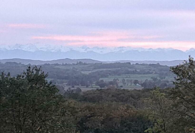 Пансион Lou Majyla