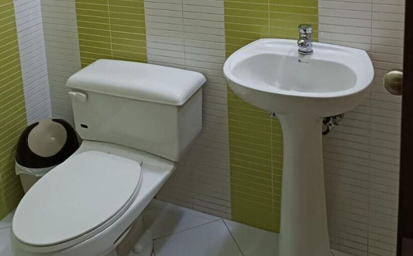 بنسيون Nice Hostal El Quinche