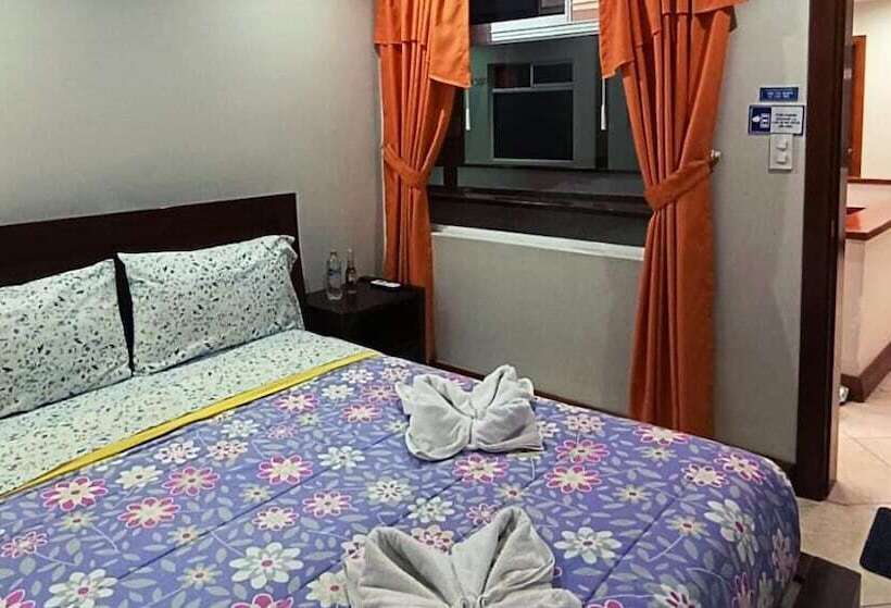 بنسيون Nice Hostal El Quinche