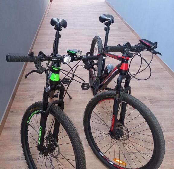 פנסיון Nifa House