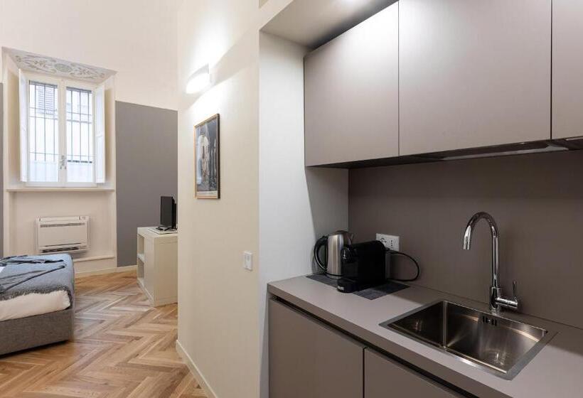 Pension (Hôtel basse catégorie) Palazzo Liberati Apartments