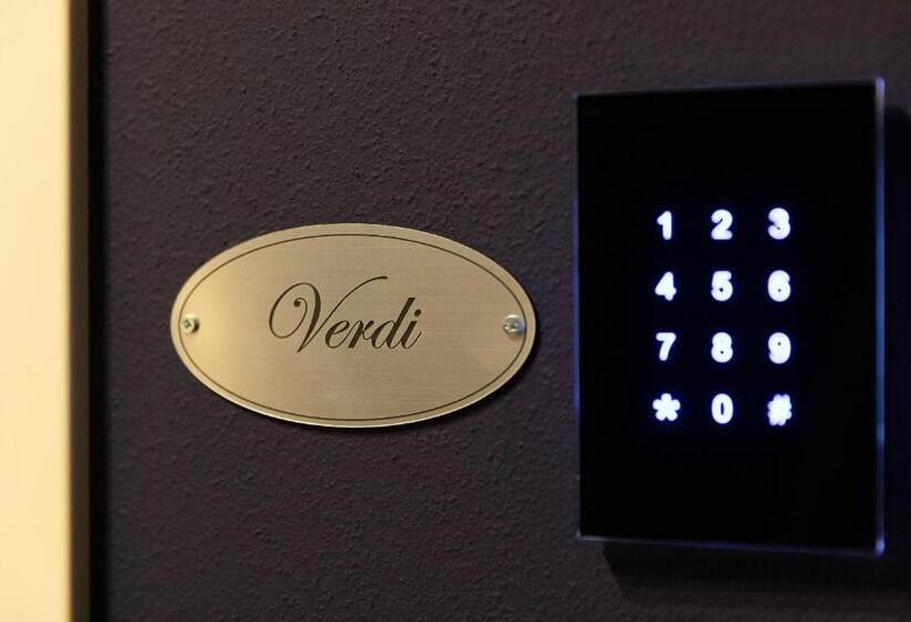 Pension (Hôtel basse catégorie) Palazzo Liberati Apartments