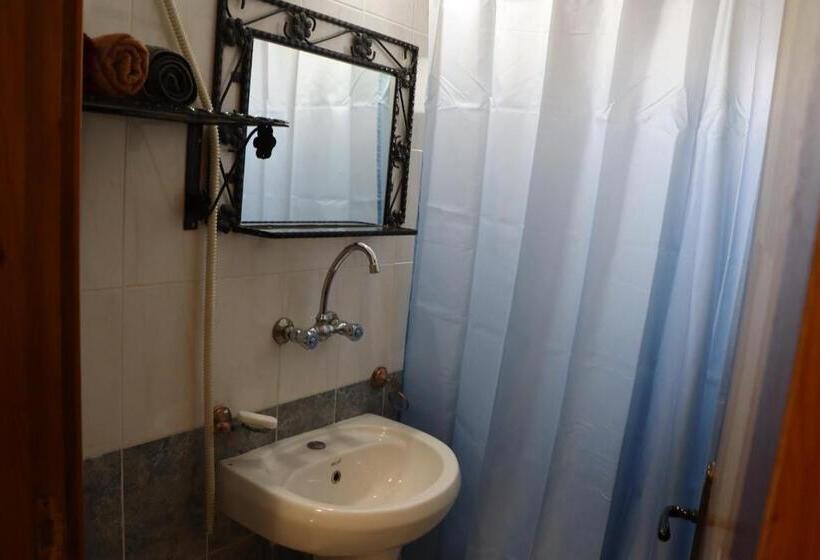 پانسیون Ycc Guesthouse