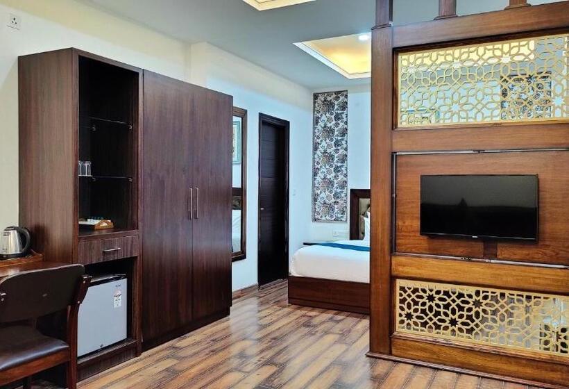 Queen Himya Resort By Dls Hotels