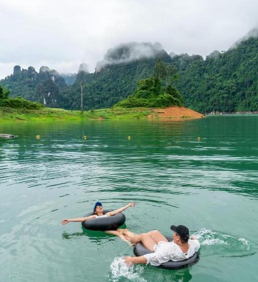 リゾートホテル Khaosok Eco Raft