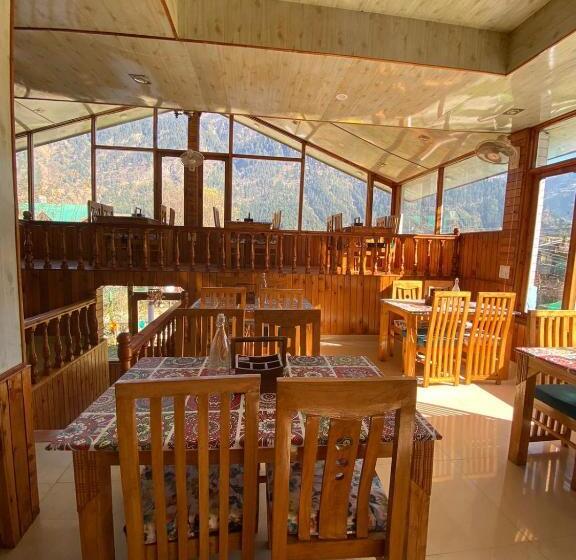 استراحتگاه Sairra   Hotel & Restaurant