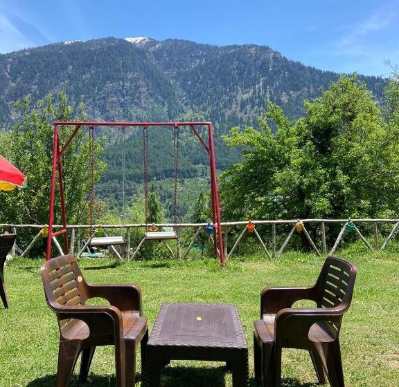 استراحتگاه Sairra   Hotel & Restaurant