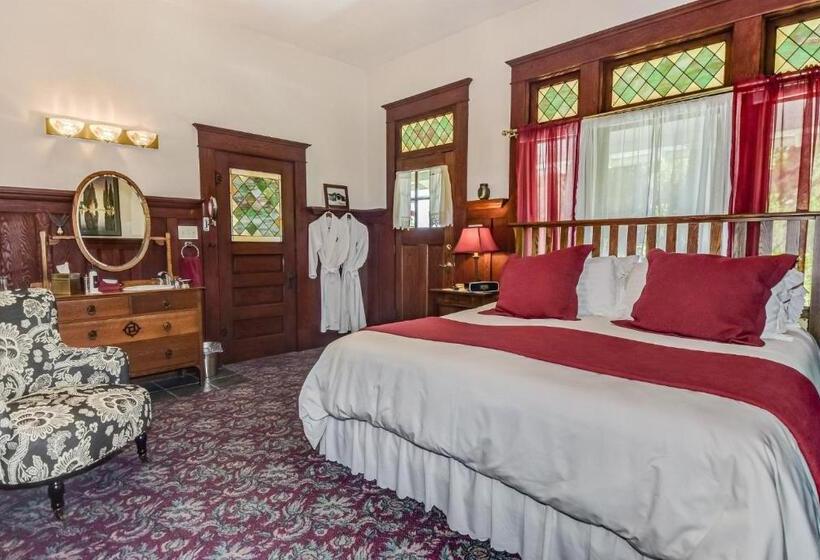 The Kirkhouse Bed And Breakfast