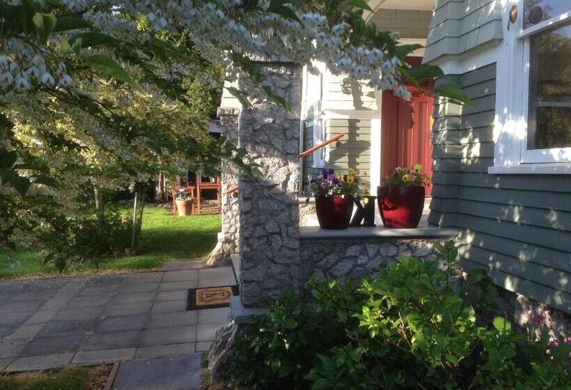 The Kirkhouse Bed And Breakfast