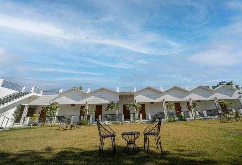 Yellow Tail By Puggles Resorts