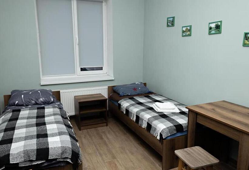 הוסטל Your Home