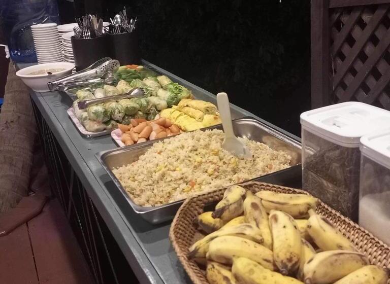 فندق صغير Funny Riverside Backpackers