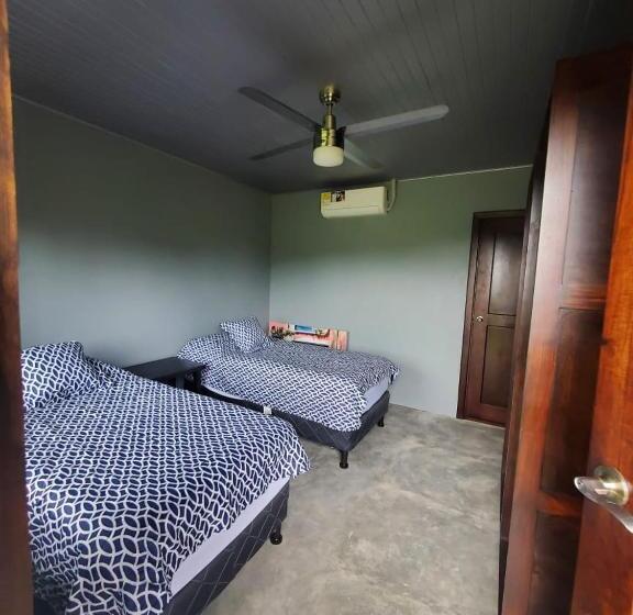 הוסטל The Inn At Punta Mala