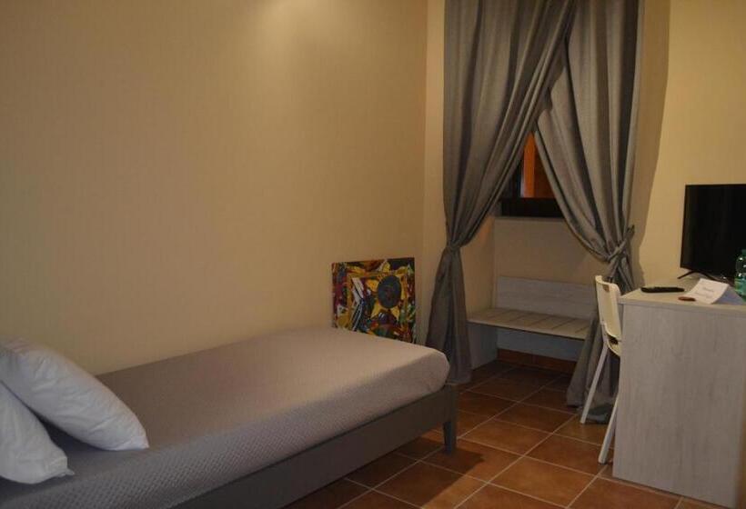 تختخواب و صبحانه Al Borgo Ritrovato