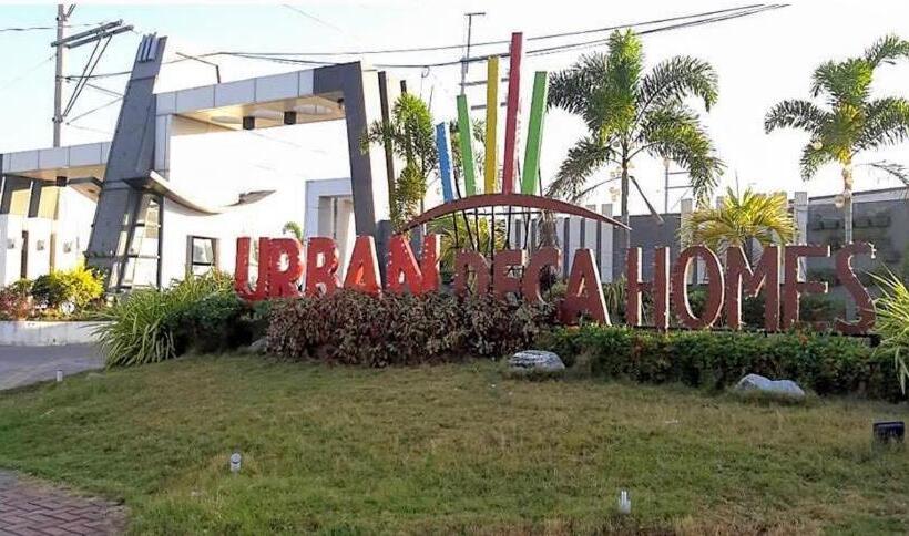 민박 Castle Place Condo Staycation Marilao