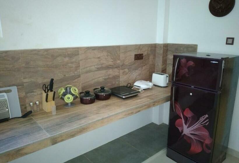 مبيت وإفطار Golden Vila