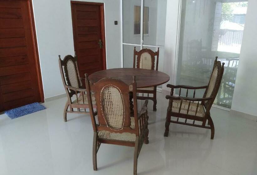 مبيت وإفطار Golden Vila