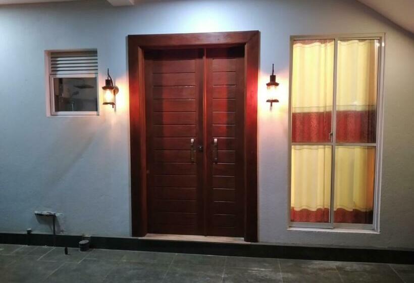 مبيت وإفطار Golden Vila