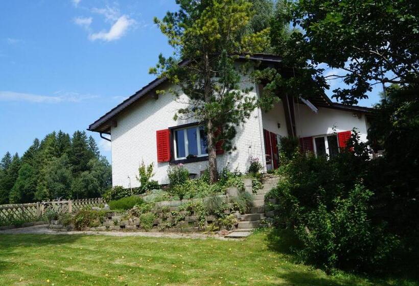 مبيت وإفطار Gästehaus Aemisegg