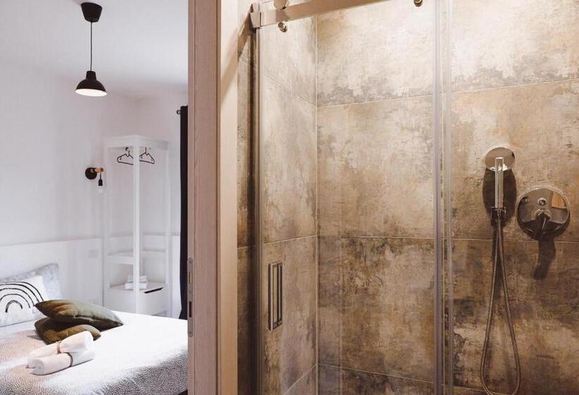 צימר Olio Su Tela