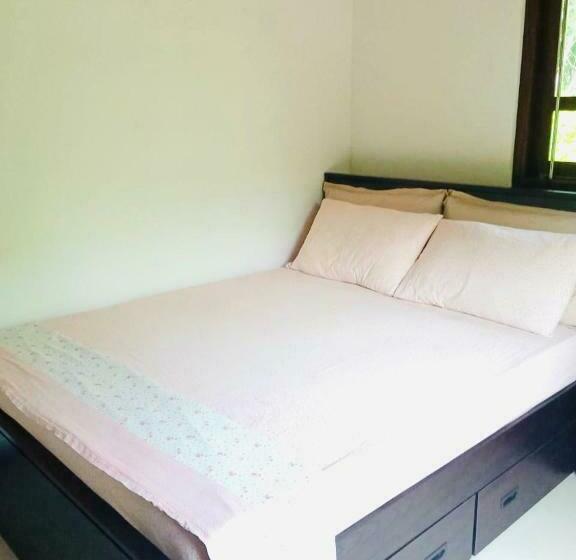 住宿加早餐  The White Villa