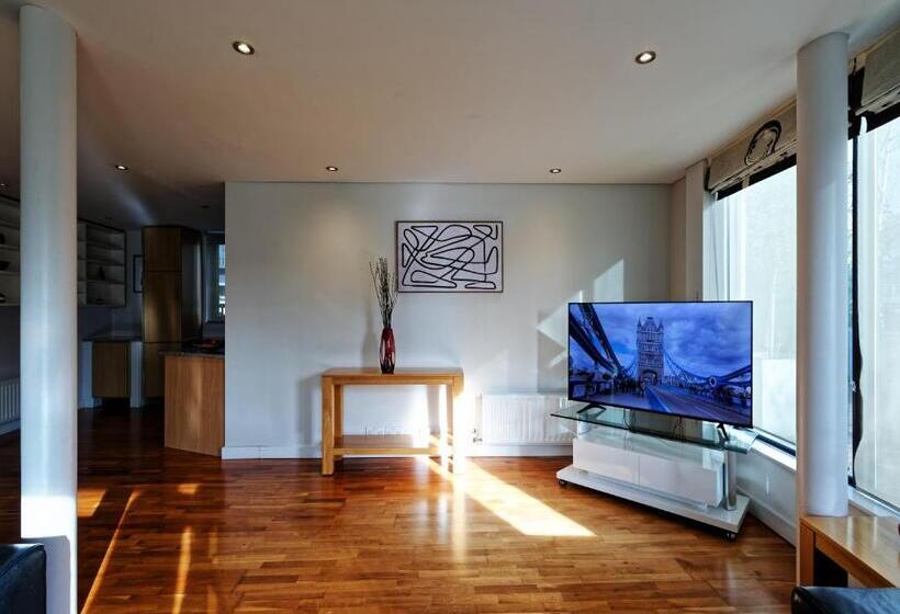 Farringdon Laceby Apartments