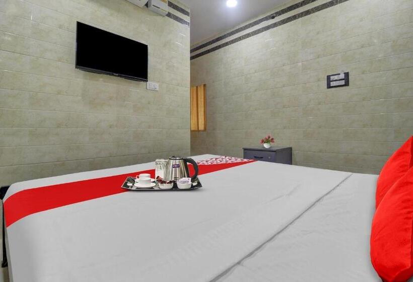 בית מלון כפרי O Ashoka Classic Near Gokul Chat