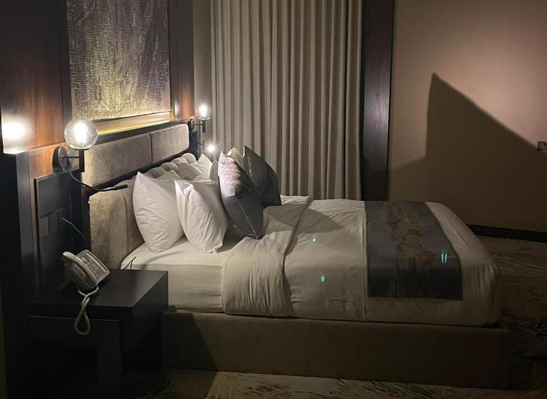 Horizon Hotel Suites