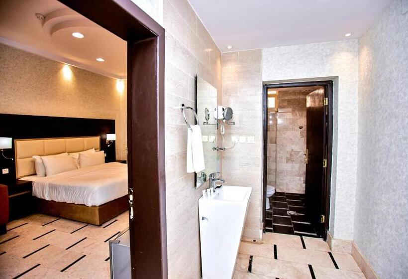 Horizon Hotel Suites